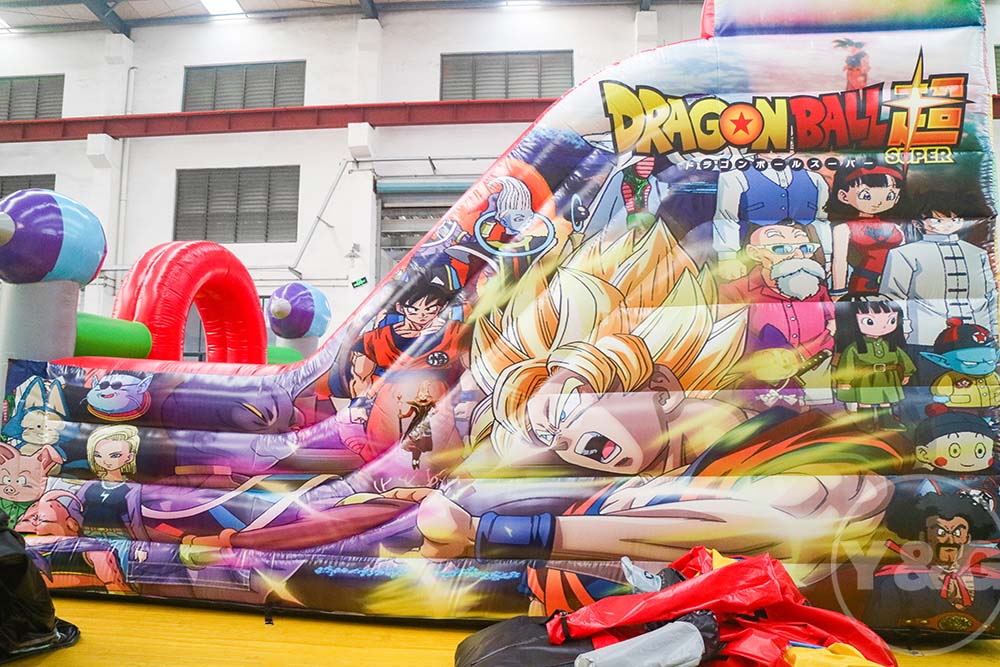 Carrera de obstáculos inflable Dragon BallYGO57