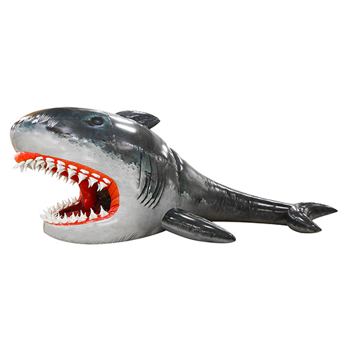 Tiburón inflable realista