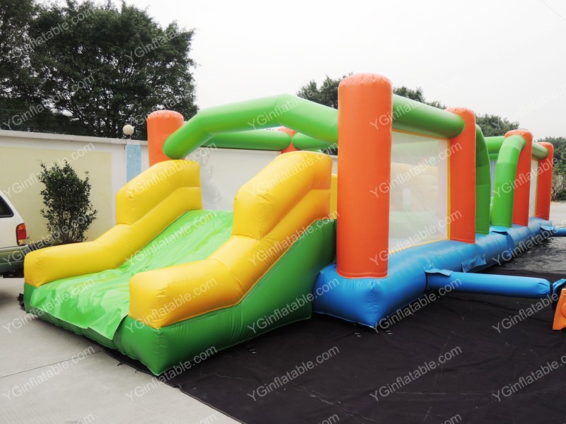 Carrera de obstáculos inflable para niñosGE147